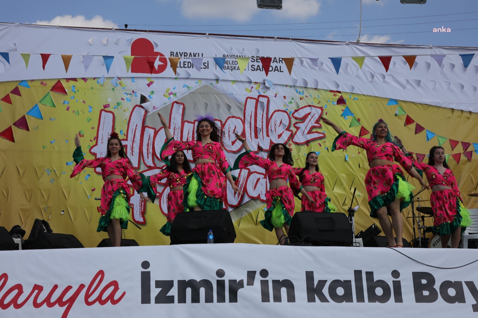 BAYRAKLI, BAHARI COŞKUYLA KARŞILADI