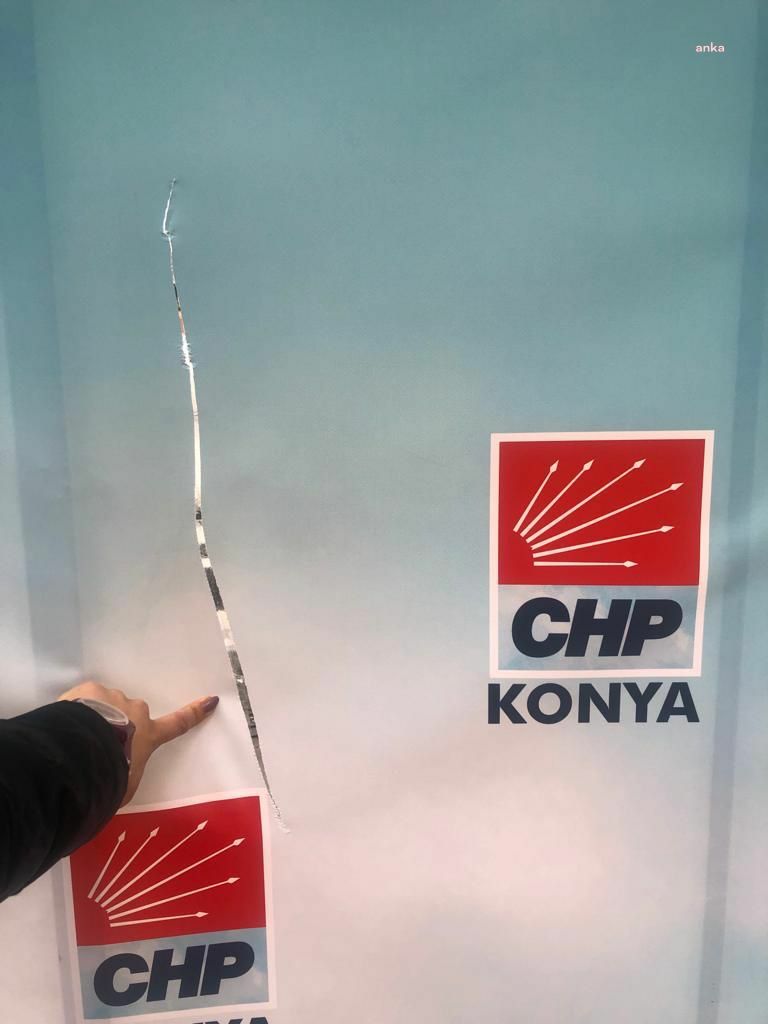 CHP KONYA GENÇLİK KOLLARI’NIN ‘3 FİDAN’ ANMASINA BIÇAKLI SALDIRI