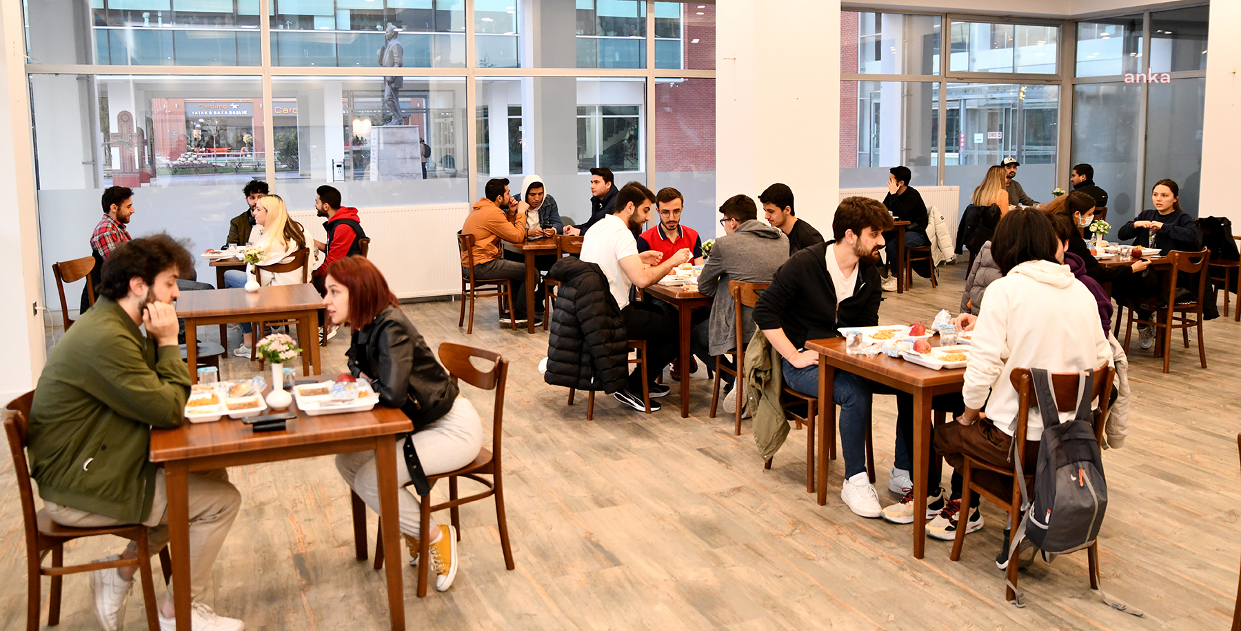ÖĞRENCİLERE YEMEK DESTEĞİ TEPEBAŞI’NDA