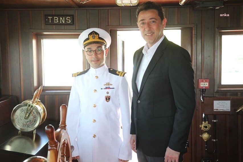BANDIRMA BELEDİYE BAŞKANI TOSUN, TCG NUSRET MÜZE GEMİSİ'Nİ ZİYARET ETTİ