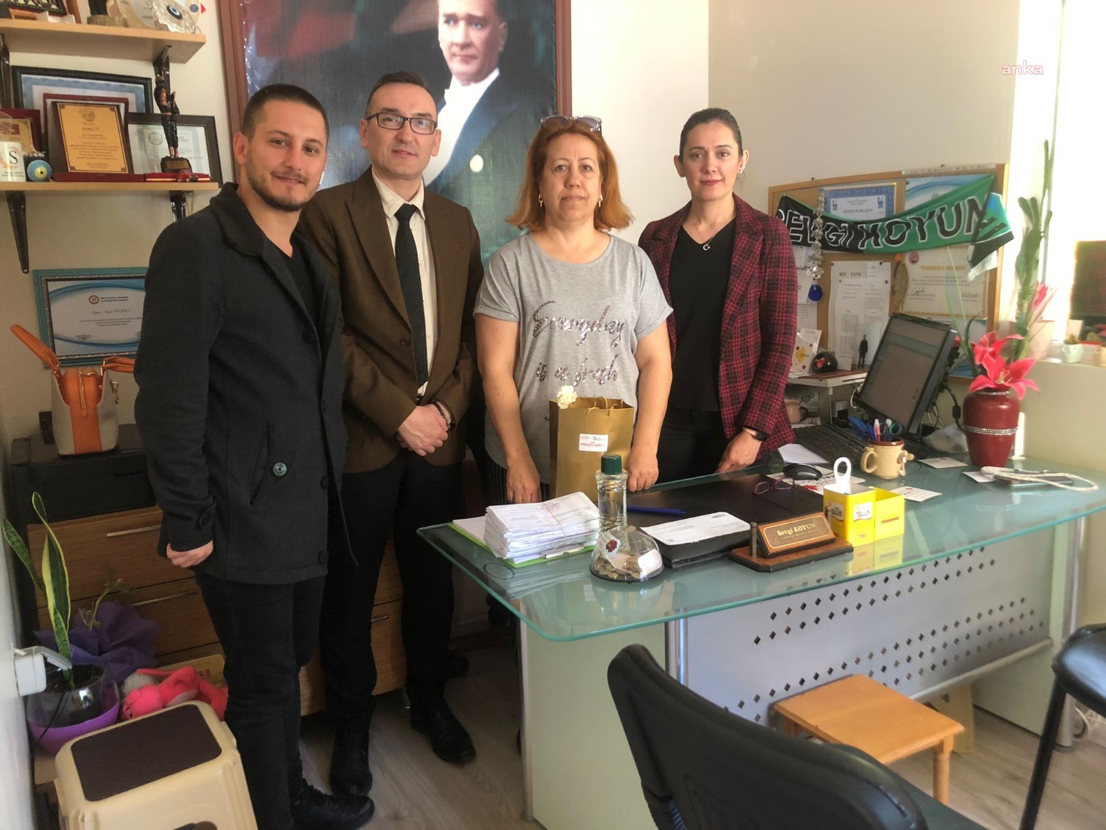 İZMİT BELEDİYESİ, KADIN MUHTARLARIN ANNELER GÜNÜ’NÜ KUTLADI