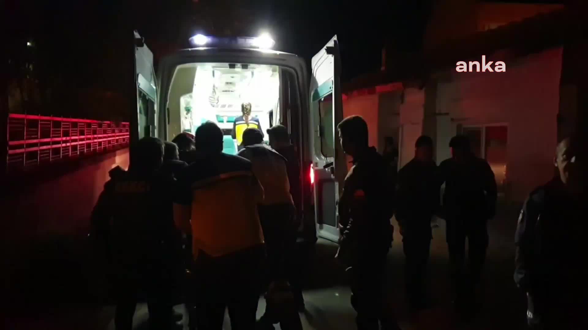 EDİRNELİ YURTTAŞ, ANNESİNİ YANGINDAN KURTARDI