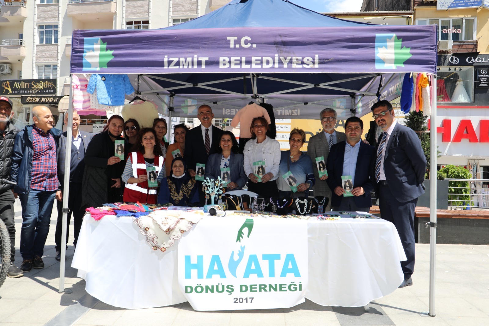 İZMİT'TE ENGELLİLER HAFTASI ETKİNLİKLERİ SÜRÜYOR