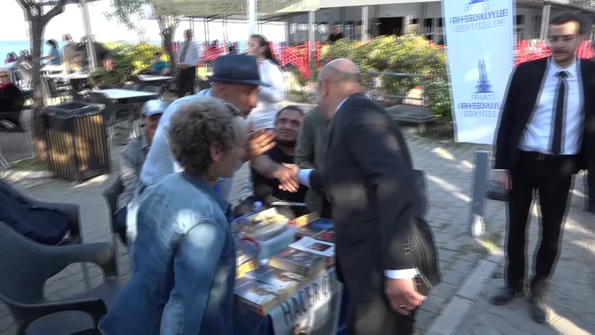 İZMİR'DE TERAPİ BAHÇESİ AÇILDI... TUNÇ SOYER: "DOĞANIN İYİLEŞTİRİCİ GÜCÜNE İHTİYACIMIZ VAR"