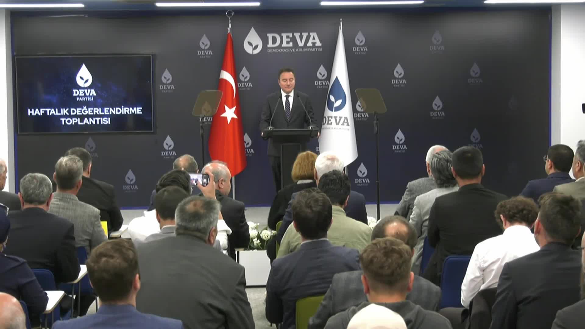 BABACAN, İLK MİTİNGLERİNİ 21 MAYIS’TA GAZİANTEP’TE YAPACAKLARINI AÇIKLADI: "DEMOKRASİ MEYDANI’NDA DEMOKRASİYİ KATLETTİLER"
