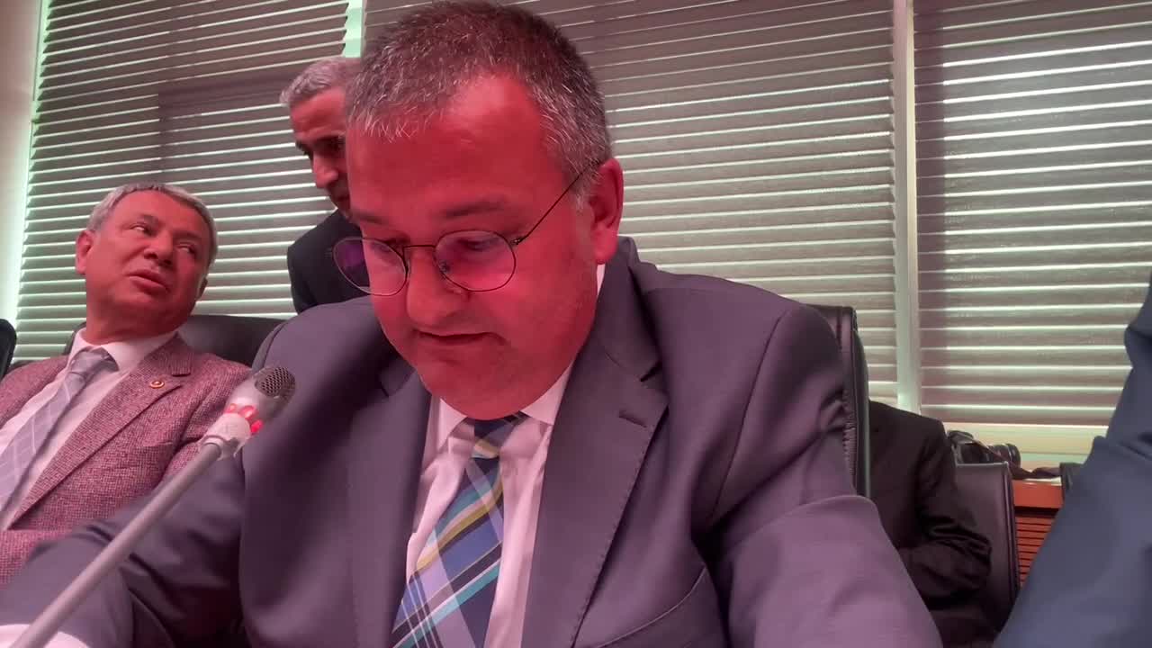 MUSTAFA TUNCER’DEN DENİZCİLİK İŞLETMELERİ A.Ş. TEPKİSİ: “BAŞKAN DAHİL 7 KİŞİNİN 7 KİŞİSİ DE DENİZCİLİK İLE İLGİLİ HİÇBİR EĞİTİM ALMAMIŞ”