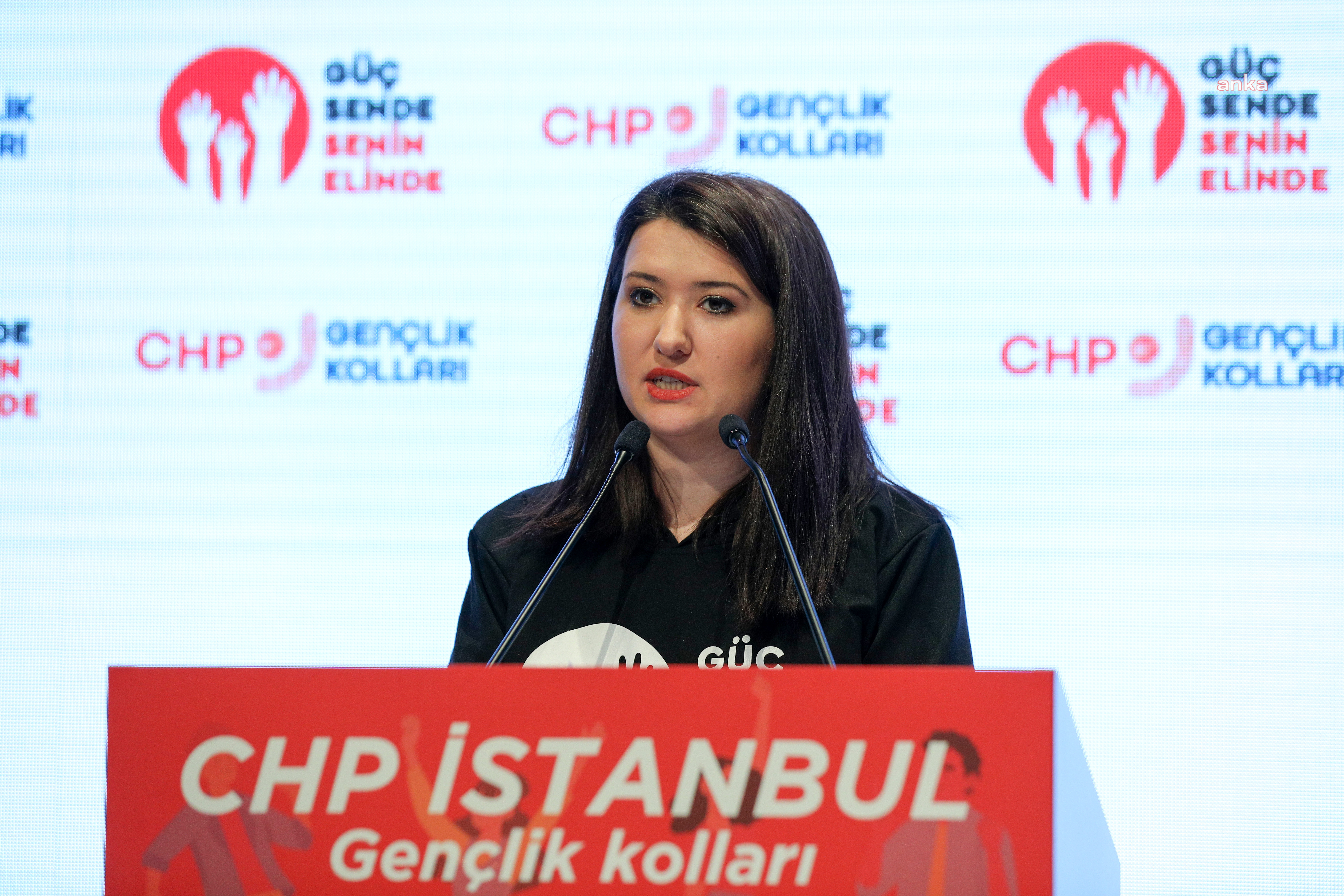 CHP’Lİ GÖKÇE GÖKÇEN'DEN YASAKLARA TEPKİ: "BİZ GENÇLER, İSTEDİĞİMİZ GİBİ YAŞAYACAĞIZ"