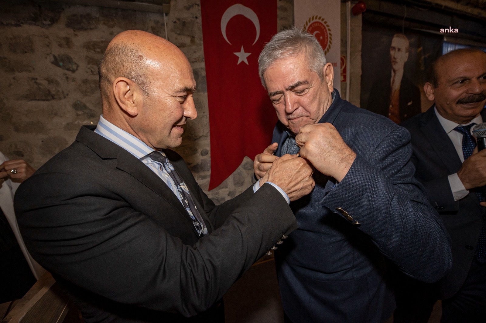 BAŞKAN SOYER MECLİS ÜYELERİYLE BULUŞTU: “İKİNCİ YÜZYILA DEMOKRASİYLE GİRMEK LAZIM”