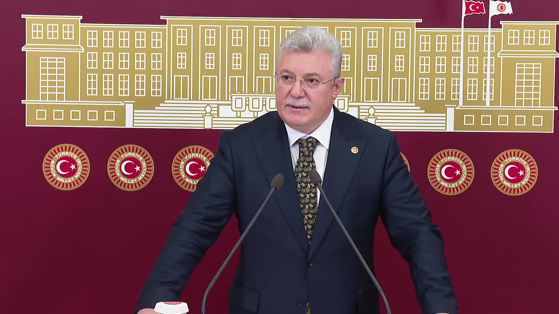 AKBAŞOĞLU: “ÇEŞİTLİ NEDENLERLE EĞİTİM ÖĞRETİM HAKKI SONA EREN ÖĞRENCİLERİMİZE, ÖĞRENCİ AFFIYLA EĞİTİM-ÖĞRETİM HAKLARINA DÖNEBİLMELERİ İMKÂNI GETİREN BİR ÇALIŞMAYI BAŞLATTIK”