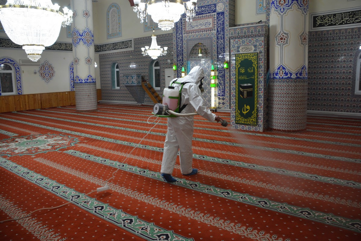 İZMİT'TE CAMİLER, CUMA NAMAZINA HAZIR
