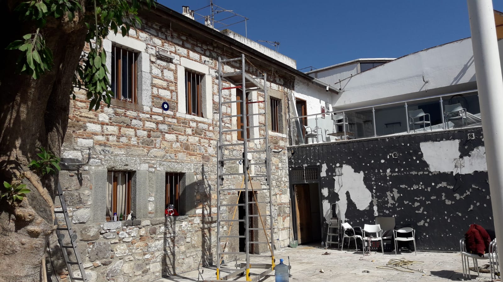BODRUM'DA KAÇAK YAPILARDA YIKIM DEVAM EDİYOR