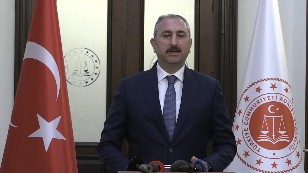 BAKAN GÜL'DEN METİN TOPUZ KARARINI ELEŞTİREN ABD MAKAMLARINA TEPKİ