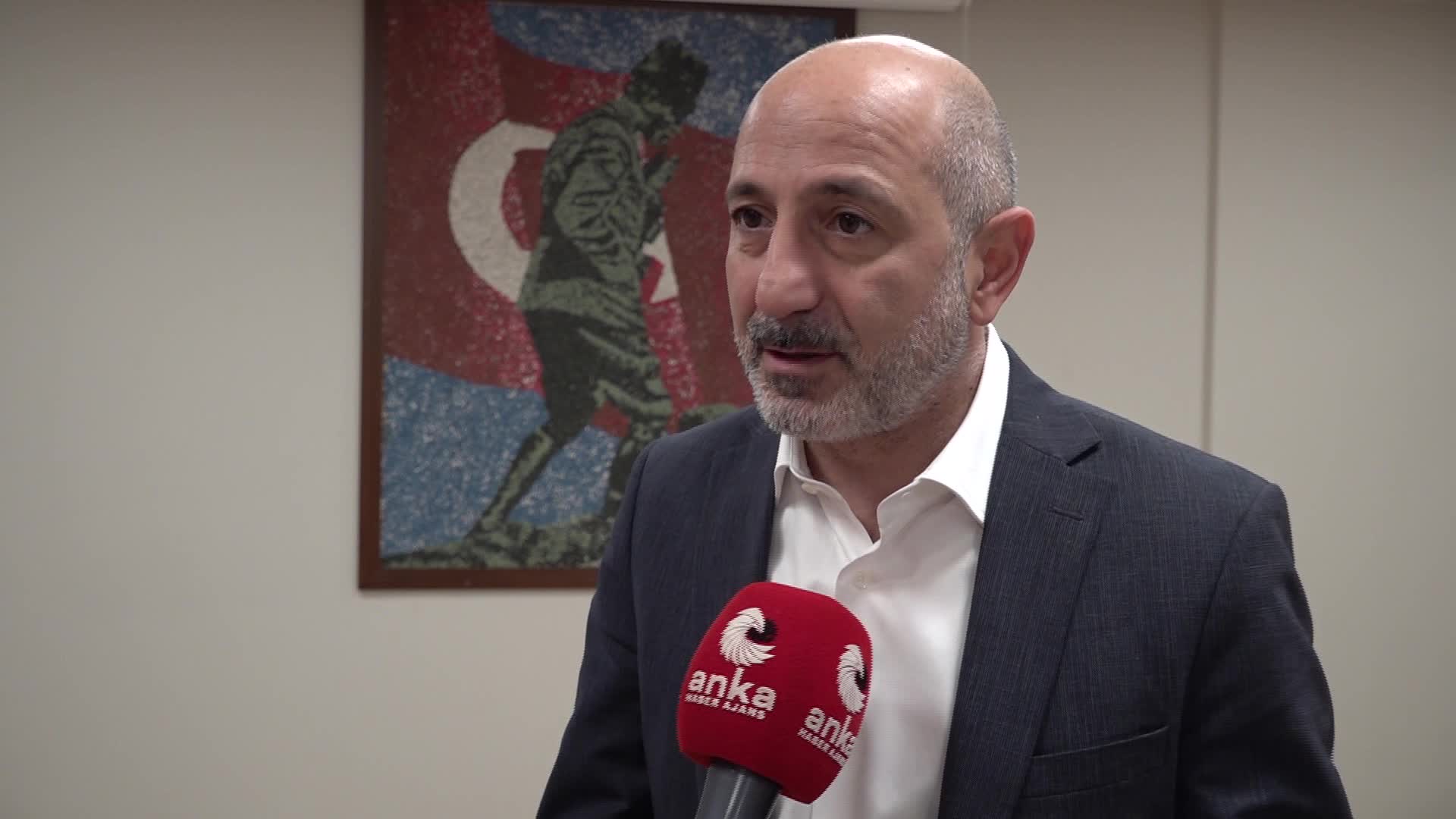 CHP’Lİ ÖZTUNÇ’TAN “CAHİT ÖZKAN” AÇIKLAMASI: “ÜÇ-BEŞ DOLAR İÇİN BİRBİRLERİNE DÜŞTÜLER. BİRİSİ OKLAVA DİYOR, ÖBÜRÜ BAKLAVA”