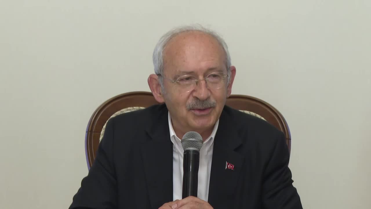 KILIÇDAROĞLU, 12 EYLÜL ANISINI ANLATTI: “YOLDA ASKERLER DURDURDU. EN ÜSTTEKİ KİTAP ‘İKİNCİ BEŞ YILLIK KALKINMA PLANI…”