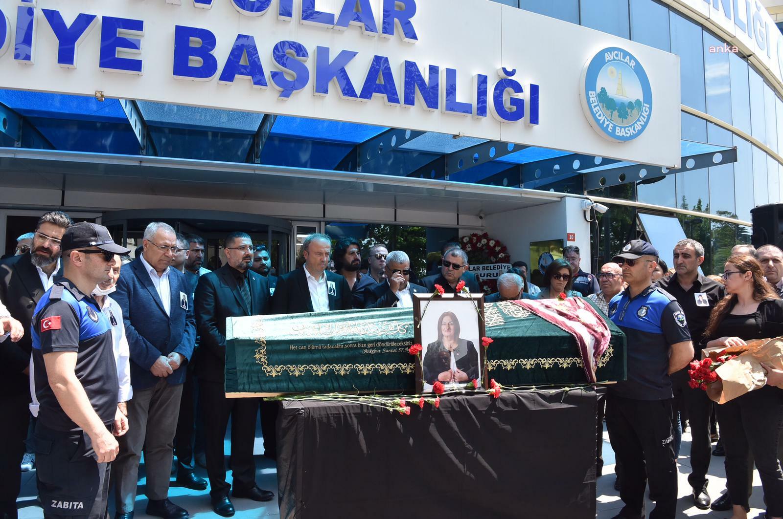 AVCILAR BELEDİYE MECLİS ÜYESİ OYA YILDIRIM TURAN, SON YOLCULUĞUNA UĞURLANDI