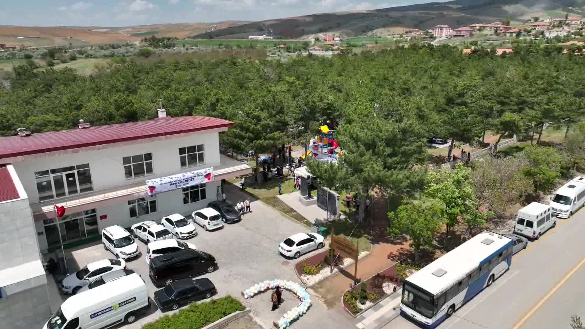 ANKARA BÜYÜKŞEHİR’DEN ENGELLİLER HAFTASINDA BARBEKÜ PARTİSİ