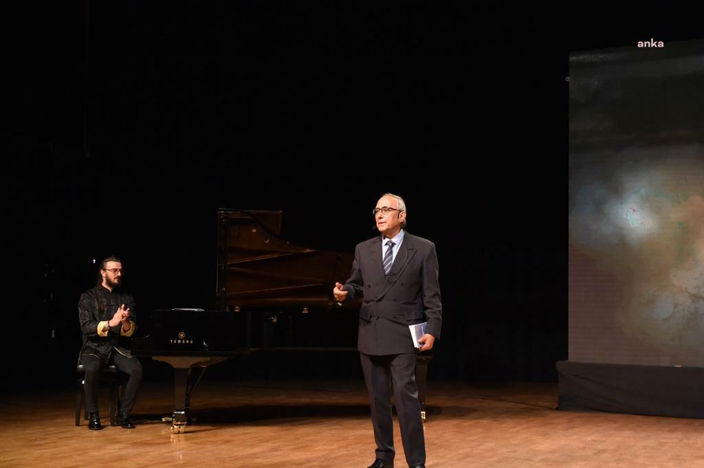 ATAOL BEHRAMOĞLU’NUN İKİNCİ KIRK YAŞI, BEŞİKTAŞ’TA ÖZEL BİR ETKİNLİKLE KUTLANDI