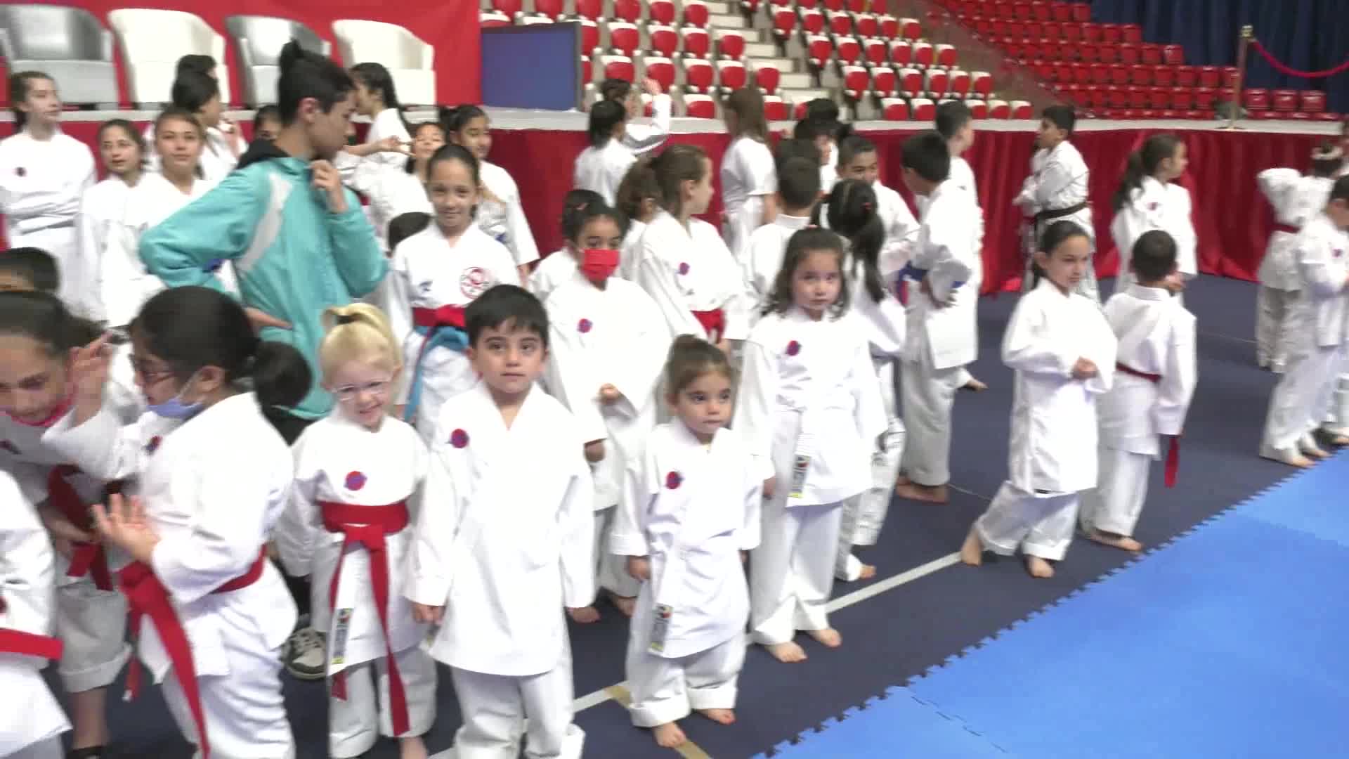 ANKARA BÜYÜKŞEHİR’DEN KARATE ŞENLİĞİ