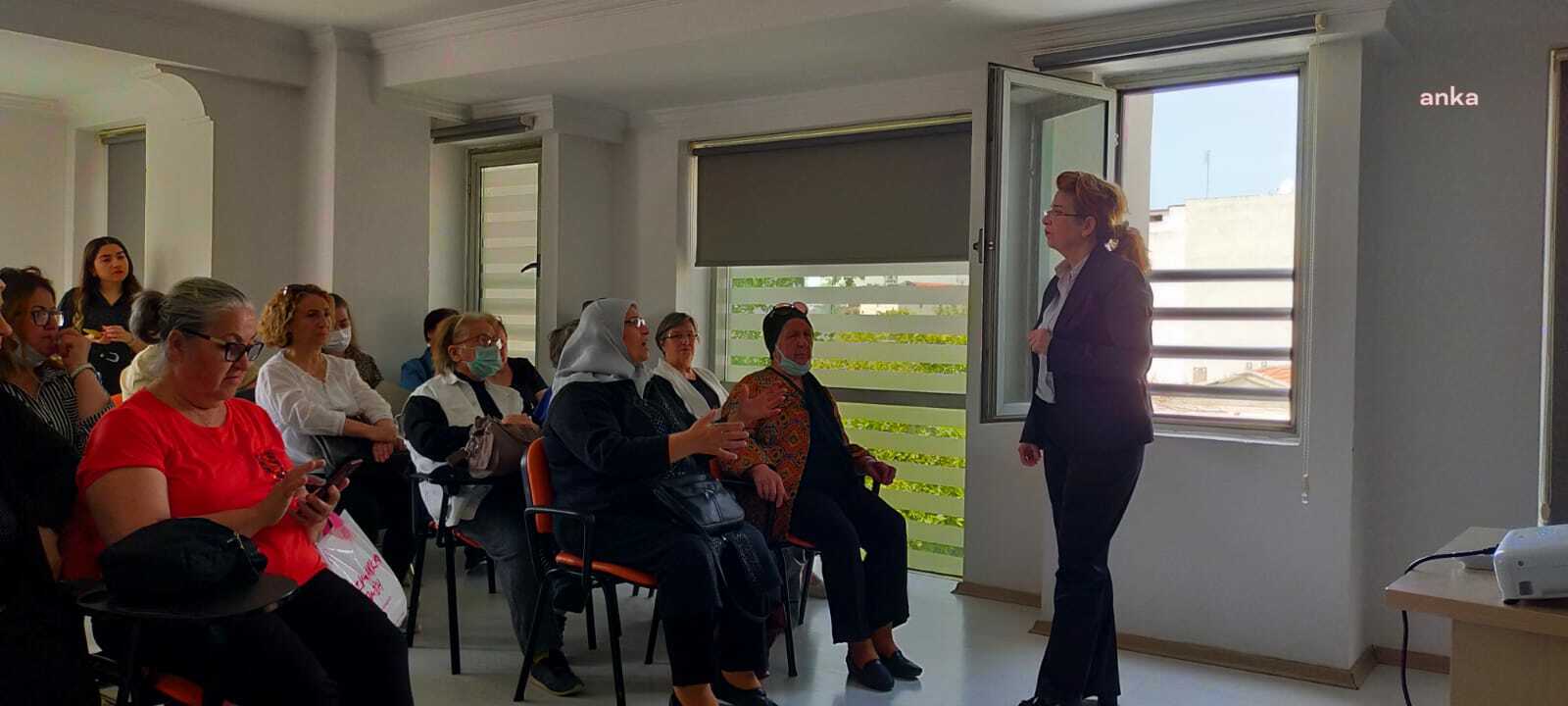 ÇİĞLİLİ KADINLAR "SAĞLIKLI YAŞ ALMA" SEMİNERİNDE BULUŞTU