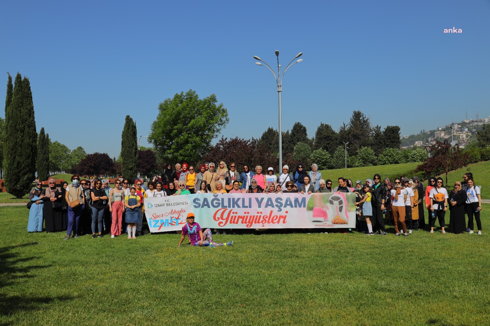 İZMİTLİ KADINLAR 19 MAYIS İÇİN YÜRÜDÜ