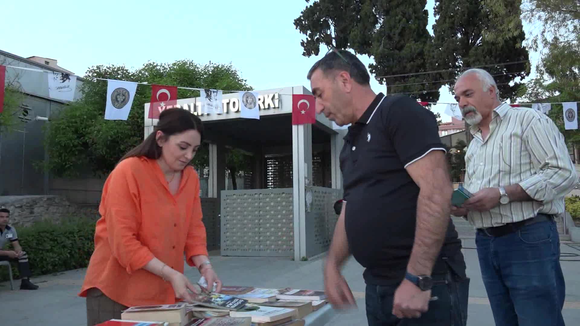 AŞIK MAHZUNİ, BUCA’DA TÜRKÜLERLE ANILDI