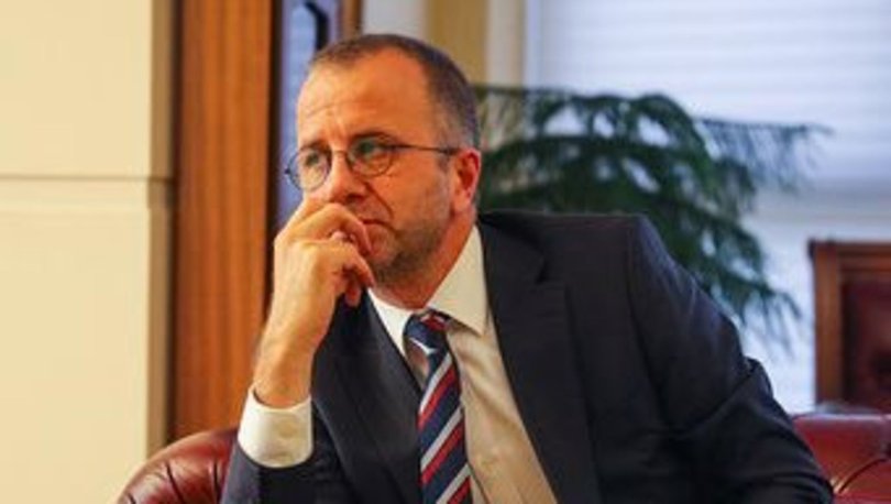 RTÜK ÜYESİ KONURALP:  "ŞAHİN, HALK BANKASI YÖNETİM KURULU ÜYELİĞİNDEN ÇEKİLMELİDİR"