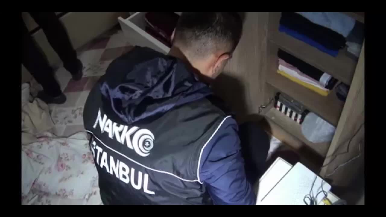 İSTANBUL'DA UYUŞTURUCU OPERASYONU: 15 GÖZALTI