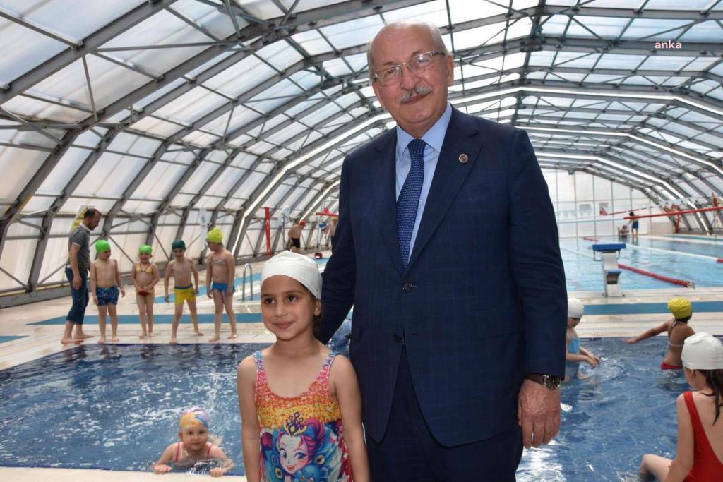 TEKİRDAĞ BÜYÜKŞEHİR'İN HİZMETE SUNDUĞU MURATLI YARI OLİMPİK YÜZME HAVUZU'NUN SEZON AÇILIŞI YAPILDI