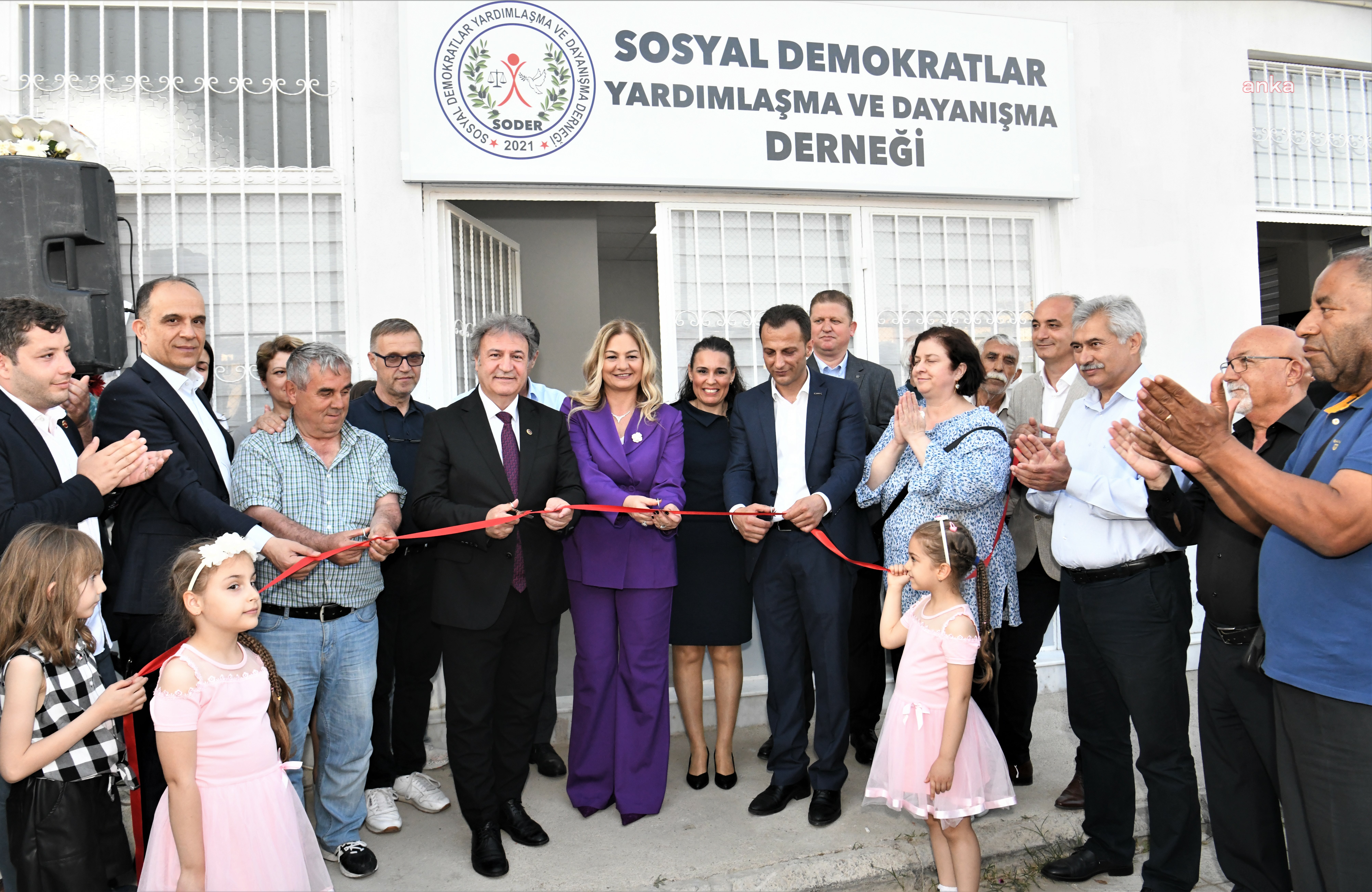 BORNOVA’DA SOSYAL DEMOKRATLAR YARDIMLAŞMA VE DANIŞMA DERNEĞİ AÇILDI