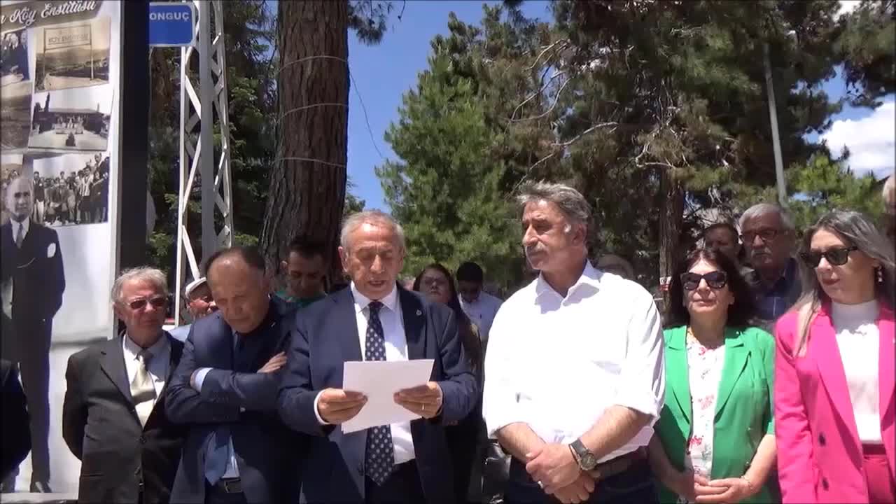 KAYA, KÖY ENSTİTÜSÜ ZİYARETİNİN DOKUZUNCUSUNU FAKİR BAYKURT’TUN MEZUN OLDUĞU GÖNEN KÖY ENSTİTÜSÜ'NE YAPTI