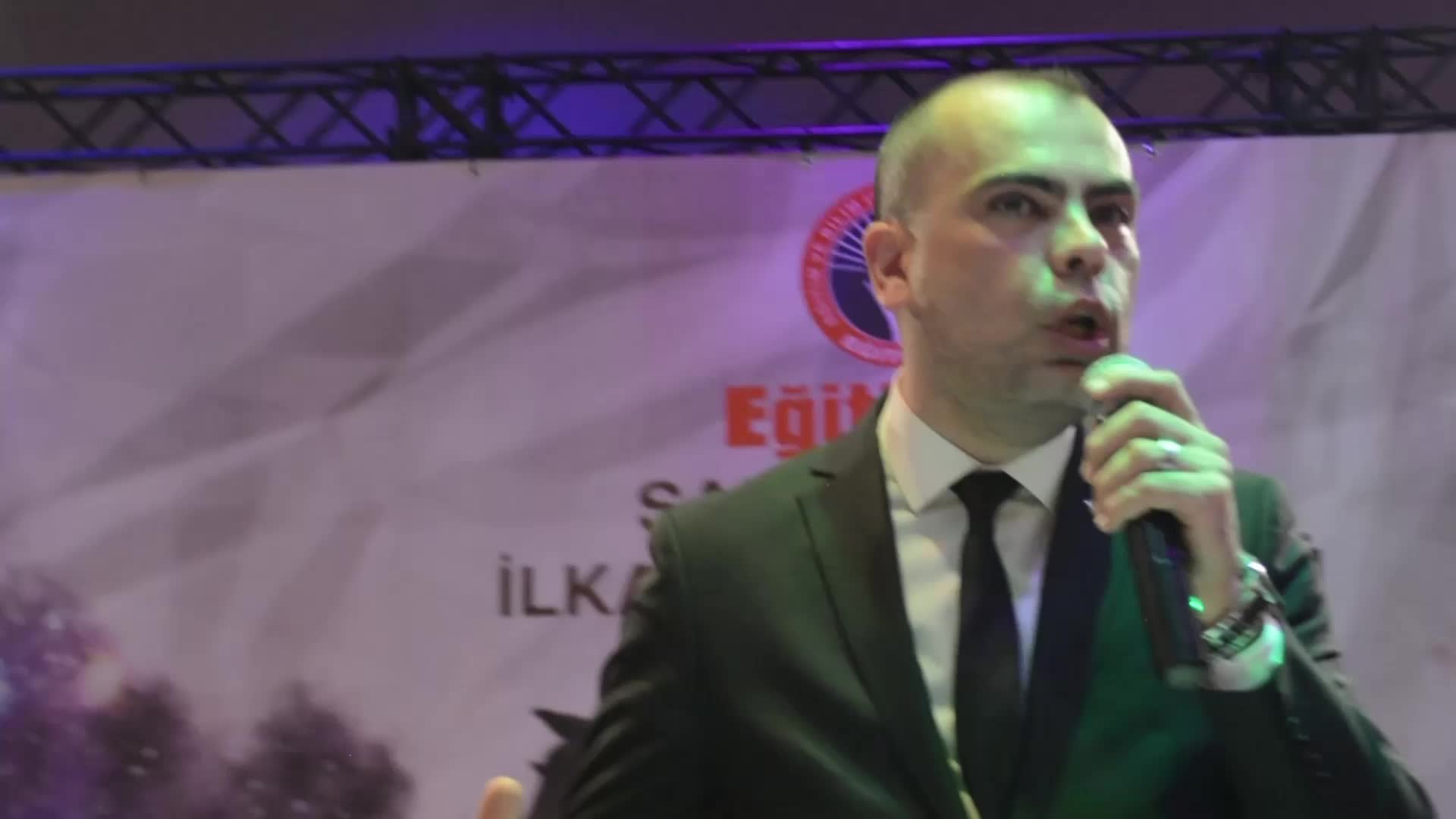 EĞİTİM İŞ’TEN ÖDÜL ALAN SİNAN MEYDAN: “CUMHURİYETİMİZİN İKİNCİ YÜZYILI CUMHURİYETİMİZİN OLAĞANÜSTÜ FARKLI BİR YÜZYIL OLACAK”