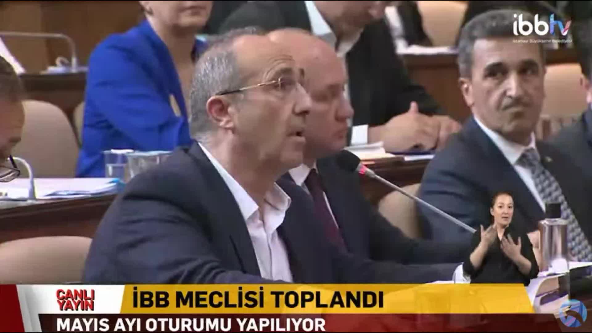 İBB MECLİSİ, ÖĞRENCİLERİ YÜZDE 40'LIK TOPLU ULAŞIM ZAMMINDAN MUAF TUTMA KARARI ALDI. CHP'Lİ DOĞAN SUBAŞI: "AMAÇ İBB'Yİ EKONOMİK AÇIDAN ZOR DURUMA DÜŞÜRMEK, HİZMET ÜRETEMEZ HALE GETİRMEK"