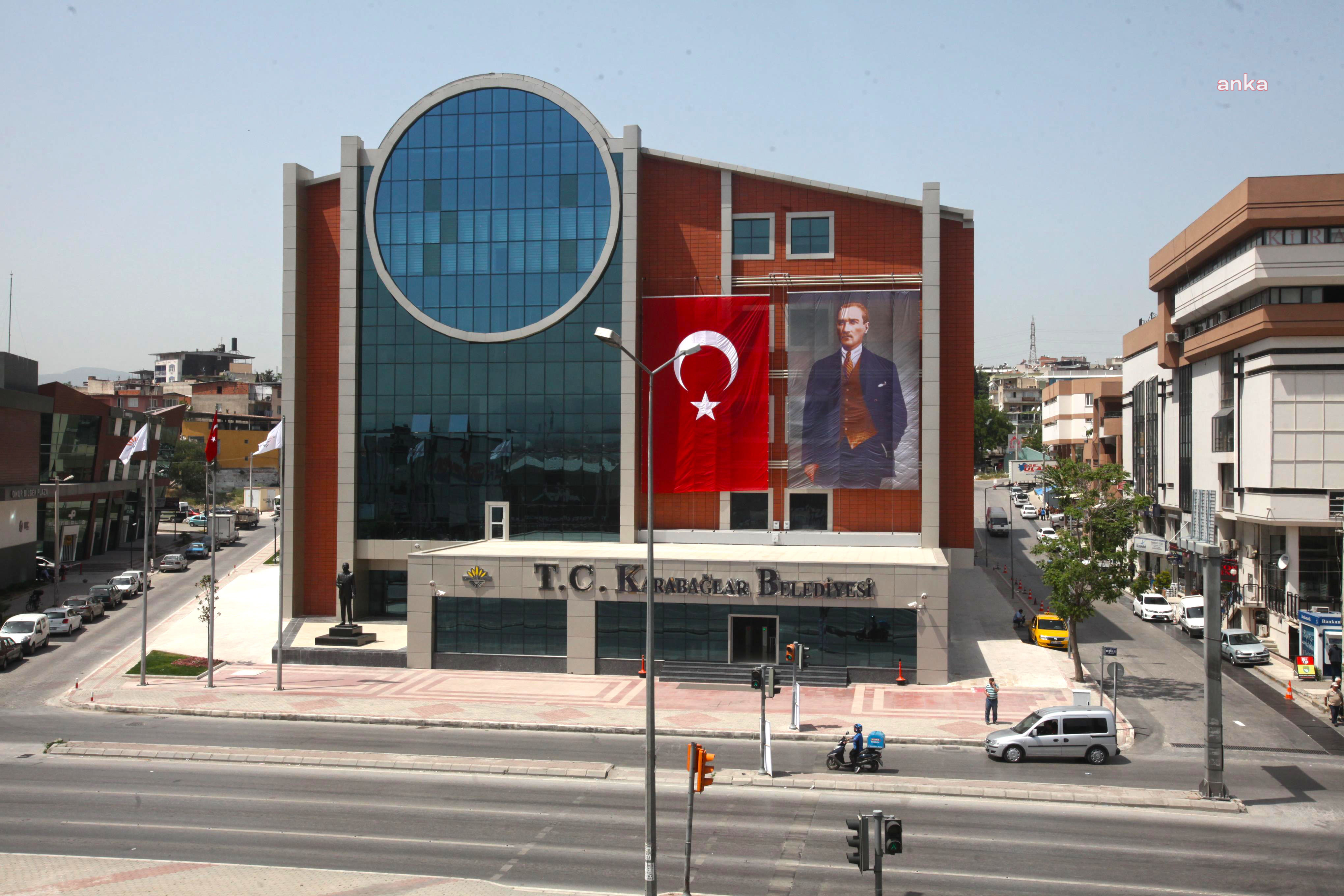 KARABAĞLAR BELEDİYESİ'NDEN VERGİ ÖDEMEDE KOLAYLIK