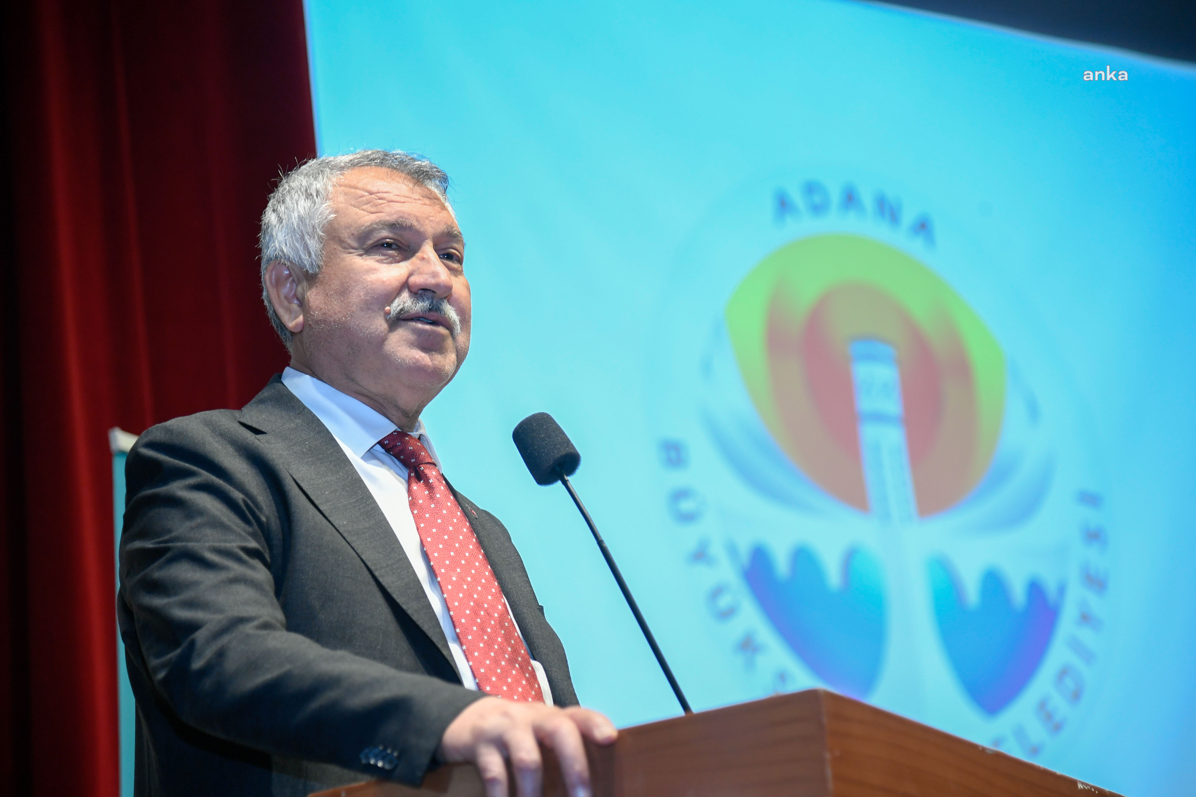 ADANA'DA ORGANİK ATIKLAR TOPRAĞA KARIŞTIRILIP GÜBREYE DÖNÜŞTÜRÜLECEK