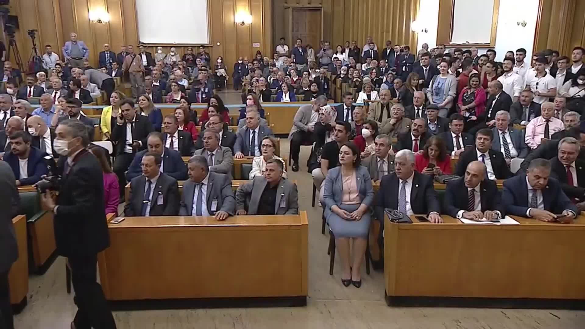 KILIÇDAROĞLU: “TOPLU BİR KAÇIŞ PLANI YÜRÜRLÜKTE… BU AKŞAM, SAAT 22.00’DE, BU SKANDALI AÇIKLAYACAĞIM”