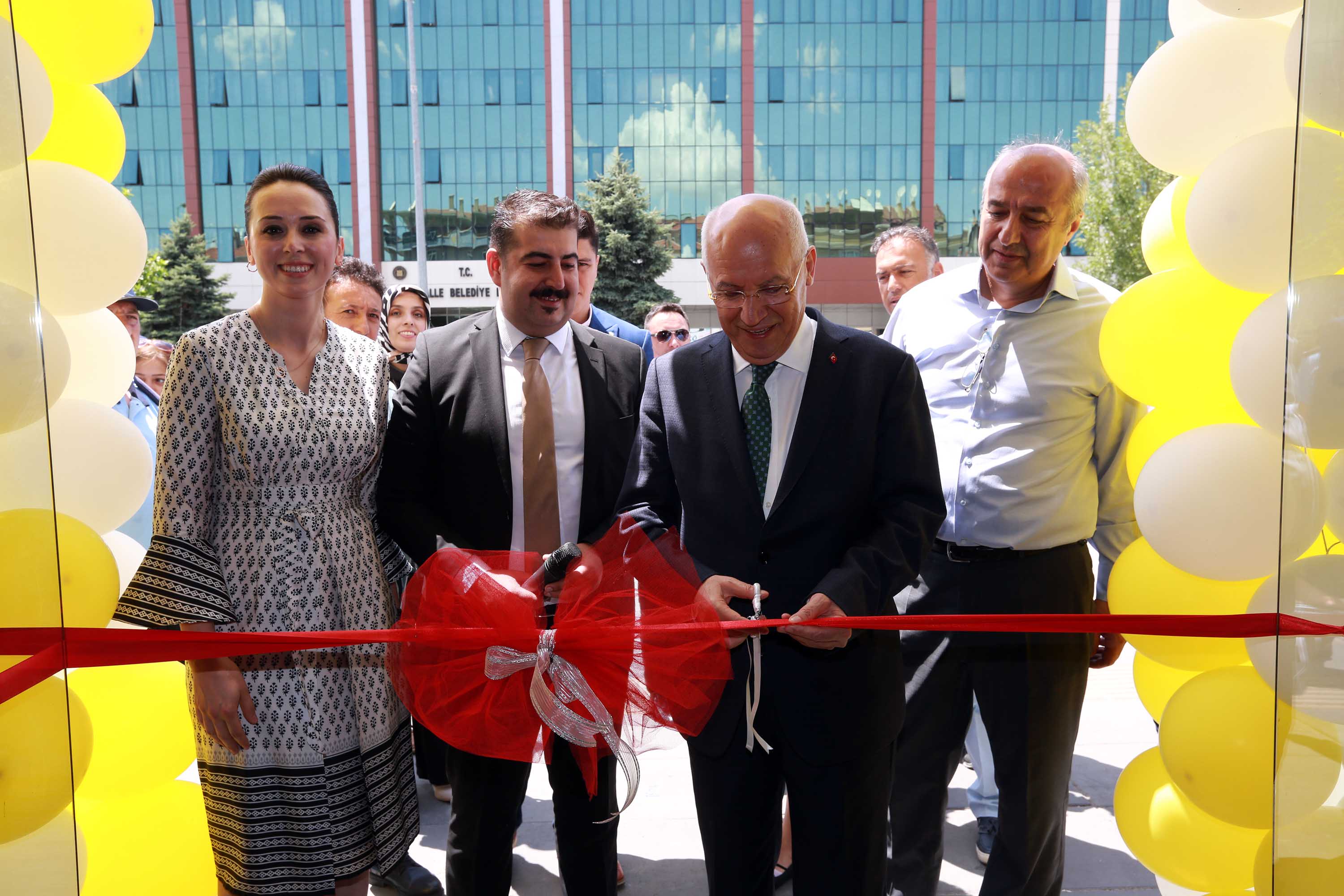 YENİMAHALLE’DE 75 GÜNDE 262 YENİ İŞ YERİ AÇILDI