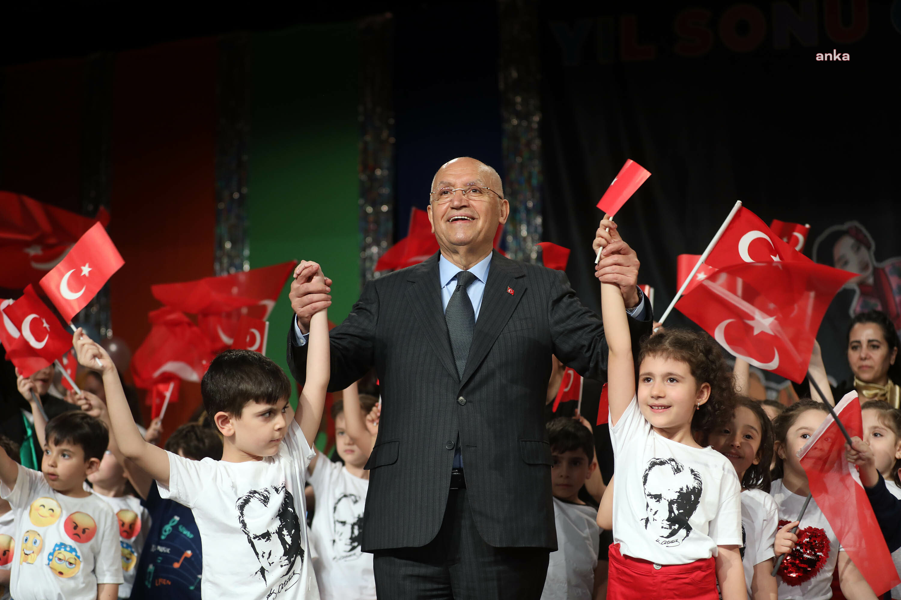 YENİMAHALLE KREŞLERİNDE YIL SONU COŞKUSU