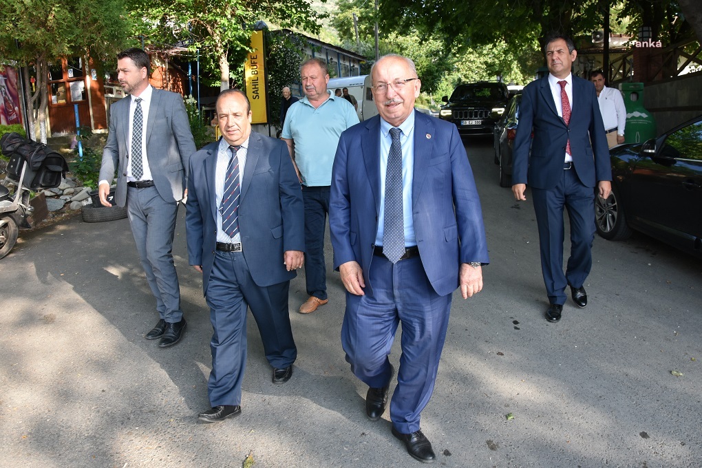 TEKİRDAĞ BÜYÜKŞEHİR BELEDİYE BAŞKANI ALBAYRAK: “UÇMAKDERE’YE ZARAR VERECEK MİDYE ÇİFTLİĞİNİN YAPIMINA KARŞIYIZ”