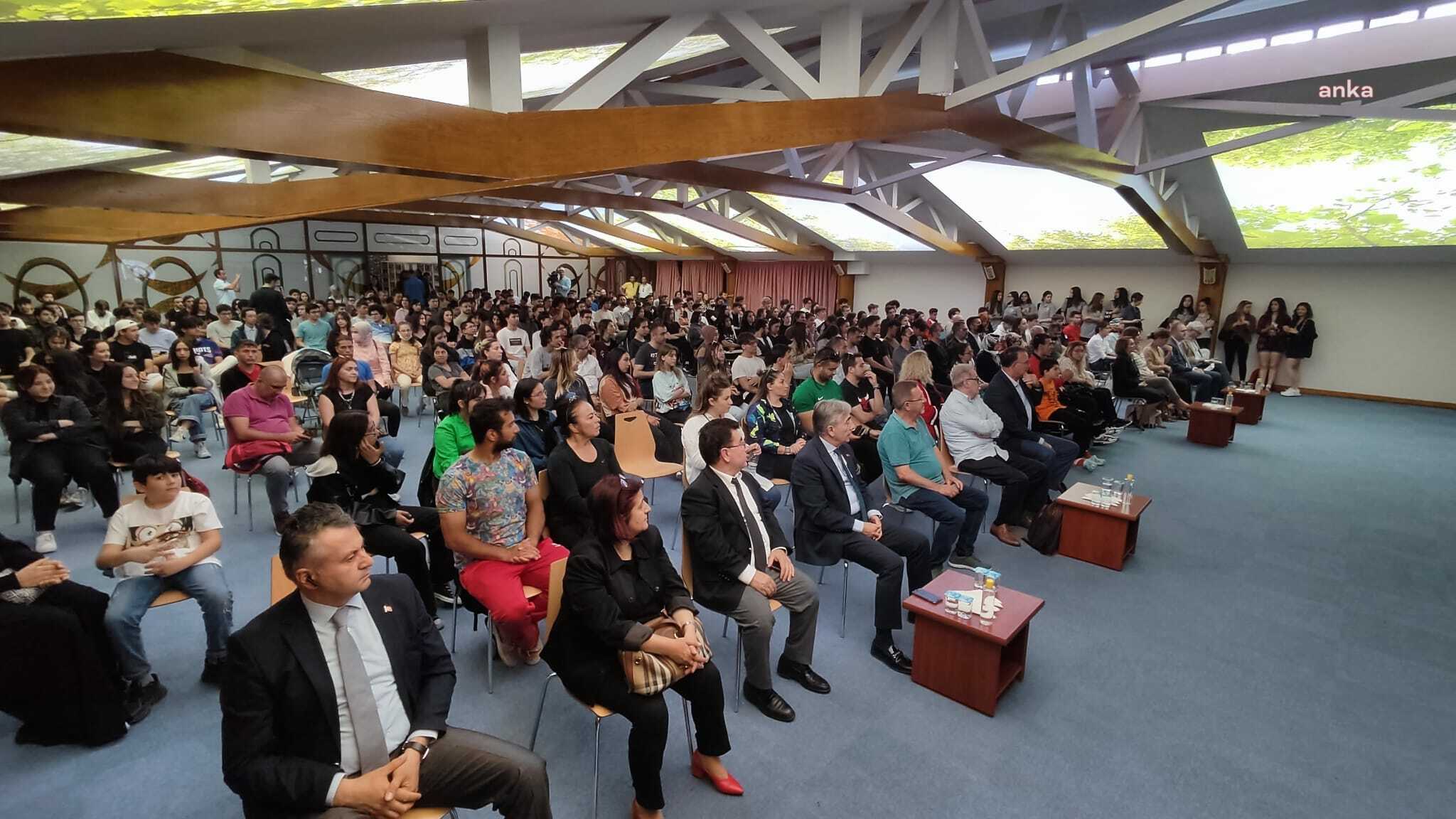 ESKİŞEHİR BÜYÜKŞEHİR’DEN “ÇAĞDAŞ TOPLUMLARDA GENÇLİK VE SPOR KÜLTÜRÜ” SÖYLEŞİSİ