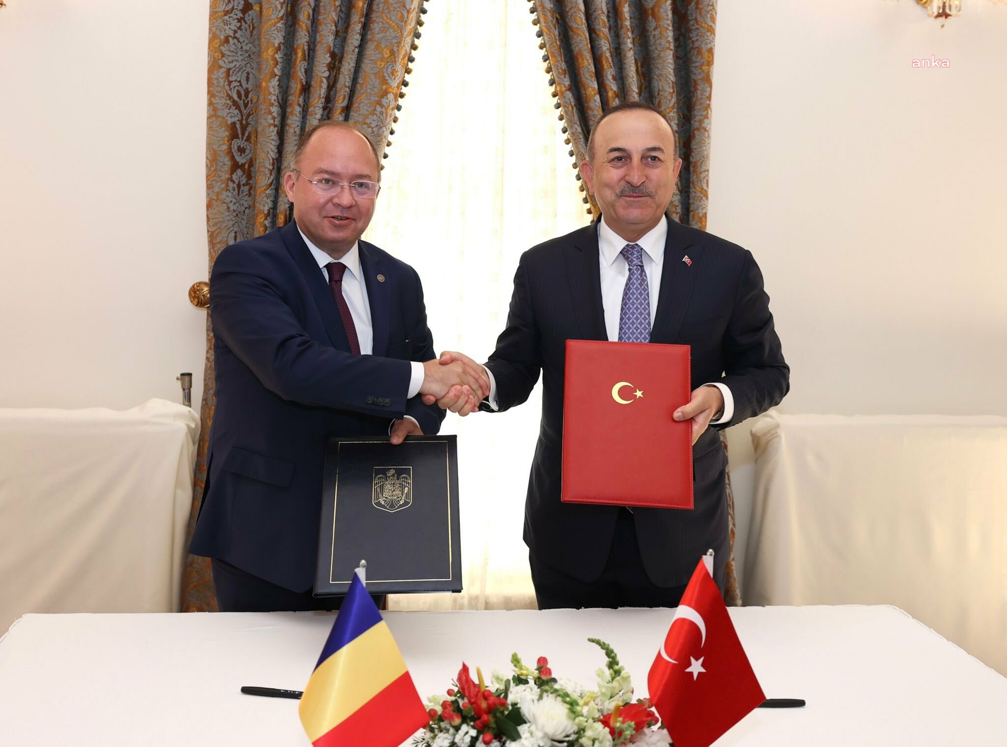 MEVLÜT ÇAVUŞOĞLU, ROMANYA DIŞİŞLERİ BAKANI BOGDAN AURESCU İLE GÖRÜŞTÜ