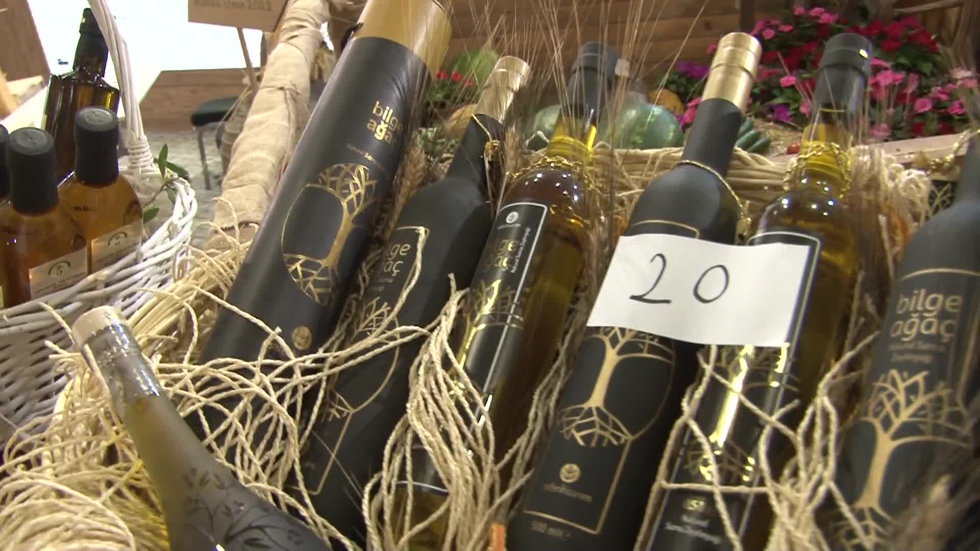 İZMİR'DE 'ZEYTİNYAĞI MÜZAYEDESİ' DÜZENLENDİ. TUNÇ SOYER: "ZEYTİN AĞAÇLARINA SONUNA KADAR SAHİP ÇIKACAĞIZ"
