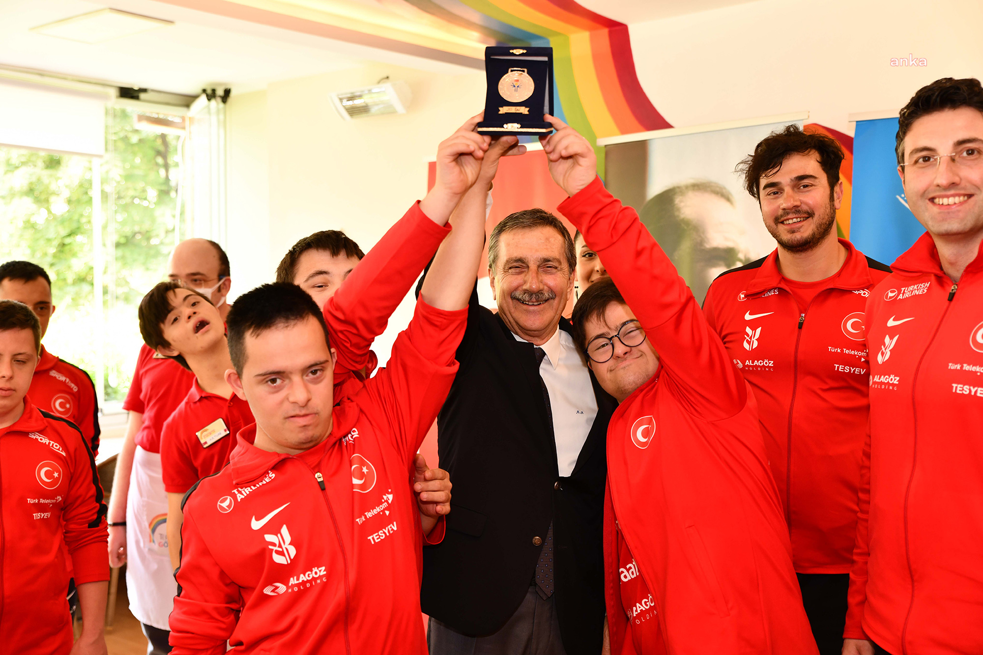 TEPEBAŞI BELEDİYE BAŞKANI ATAÇ, DOWN SENDROMLULAR BASKETBOL MİLLİ TAKIMI İLE BULUŞTU