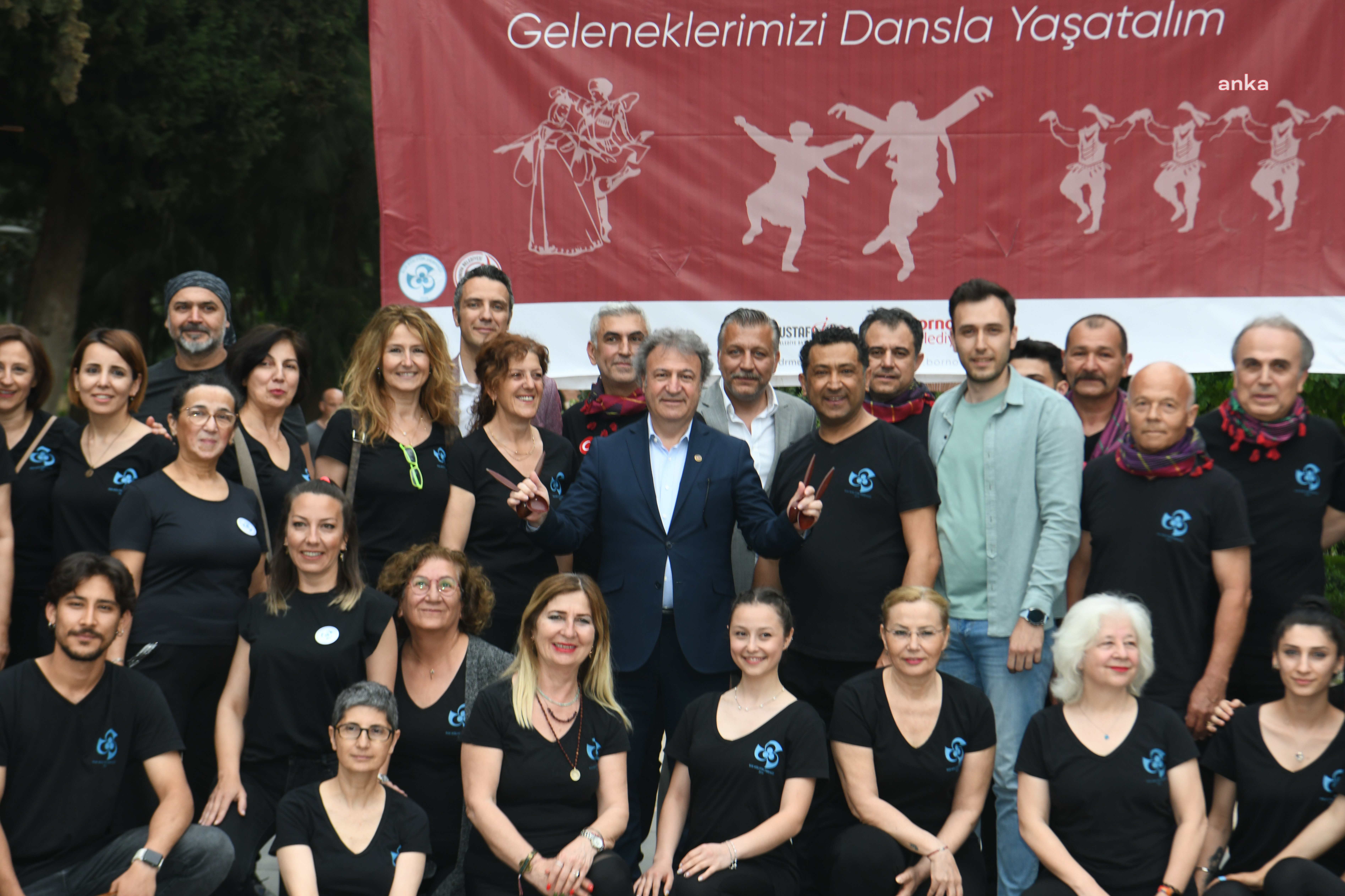 BORNOVA’DA HALK DANSLARI FESTİVALİ