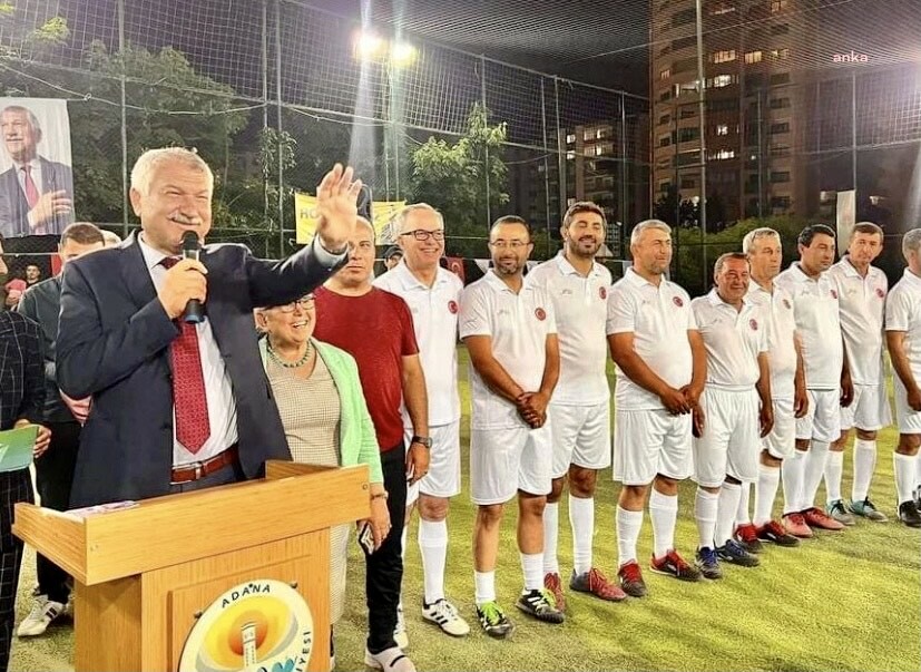 ADANA'DA MUHTARLAR, BÜYÜKŞEHİR BELEDİYESİ'NİN DÜZENLEDİĞİ FUTBOL TURNUVASI'NDA BULUŞTU