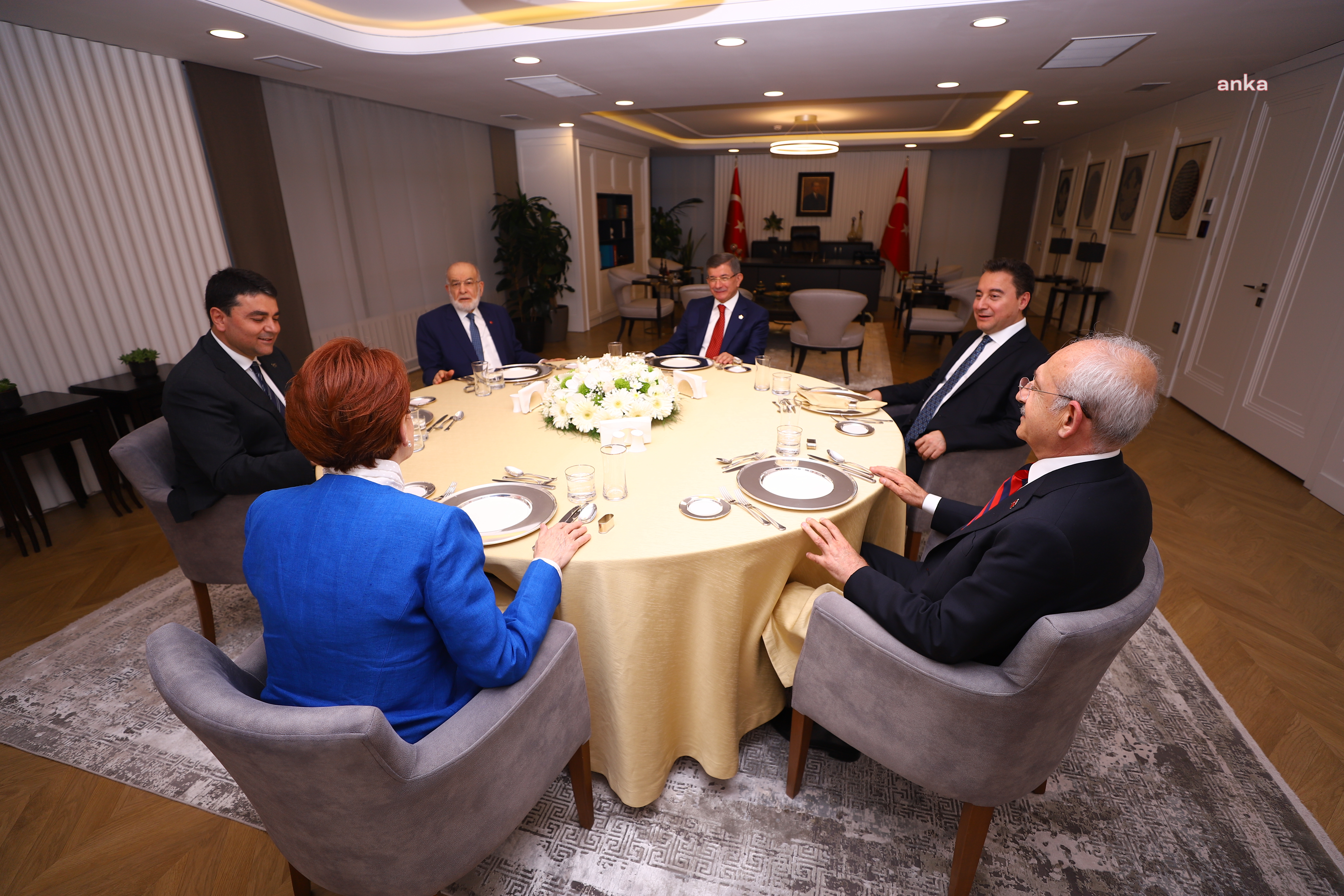 ALTI LİDERİN DÖRDÜNCÜ TOPLANTISINDAN 10 MADDELİK İLKELER BİLDİRGESİ ÇIKTI