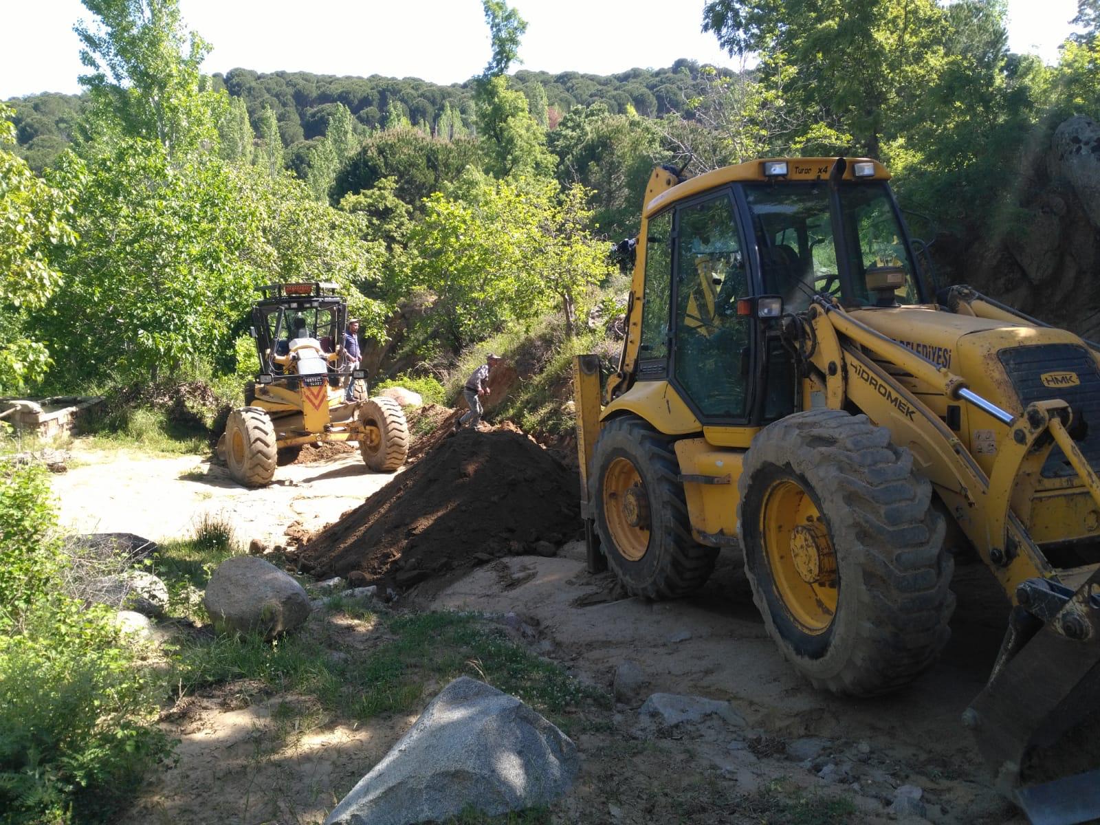 BURHANİYE'DE YAYLA YOLLARI AÇILIYOR
