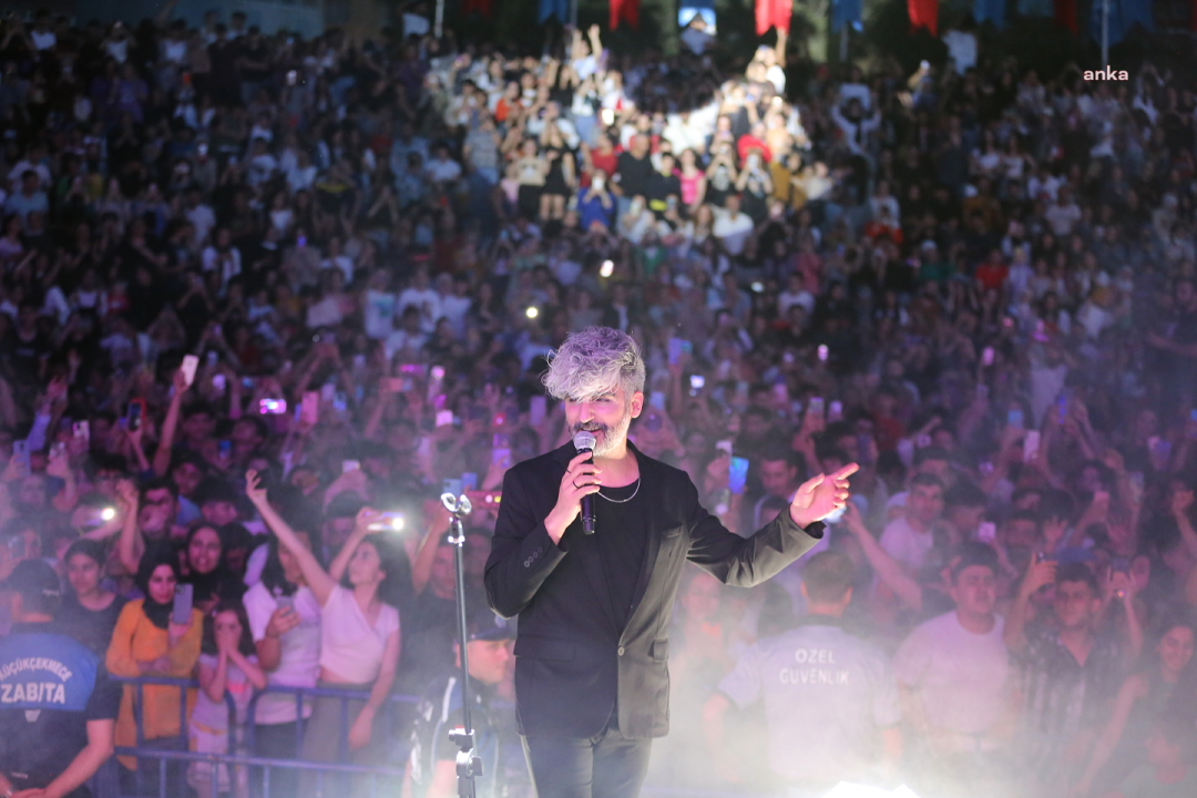 3. ULUSLARARASI ‘MASALİSTANBUL’ FESTİVALİ MANUŞ BABA KONSERİYLE SONA ERDİ