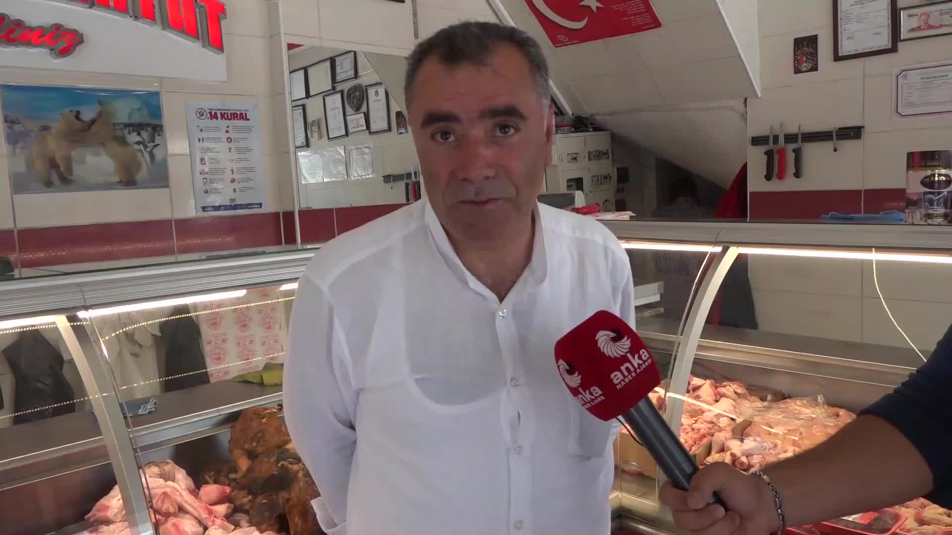 VATANDAŞLAR ET FİYATLARI ARTINCA SAKATATA YÖNELDİ. AKSARAYLI  ELİF SEZGİN: "1 AYDIR ET YEMEDİM"