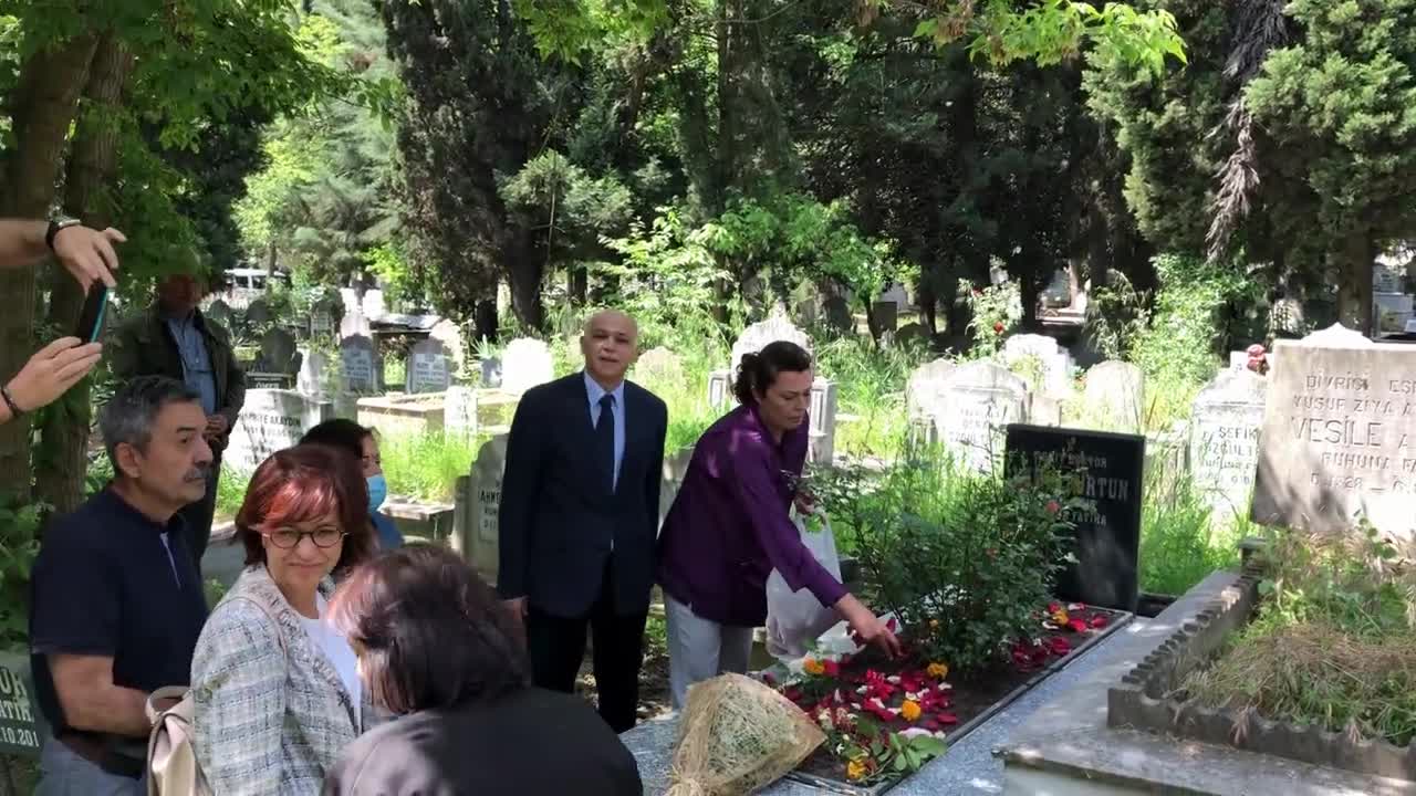 7 YIL ÖNCE SİLAHLI SALDIRIDA YAŞAMINI YİTİREN DR. KAMİL FURTUN ANILDI. SAMSUN TABİP ODASI: "KONUŞMA, HAYKIRMA, İSYAN ETME GÜNÜDÜR"