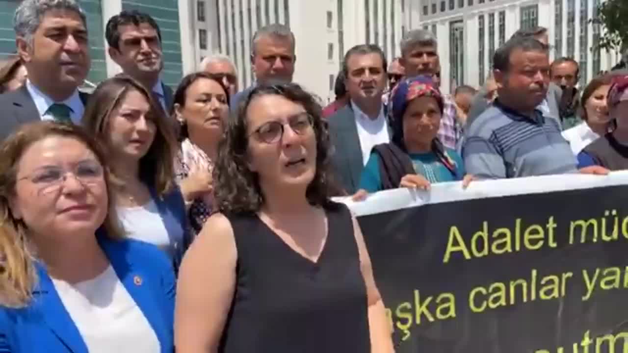 ALADAĞ DAVASINDA VERİLEN CEZALARA AİLELER TEPKİ GÖSTERDİ. ACILI BABA: “MİLLİ EĞİTİM MÜDÜRÜ CEZA ALMADIKTAN SONRA NEYE YARADI Kİ, ACIM DİNMEDİ"